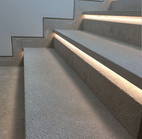 Concrete Stairs Outdoor, Concrete Step Lighting Outdoor, Garden Stair Lighting, Staircase Design Concrete, Concrete Stairs With Lights, Concrete Step Lights, Floating Staircase Concrete, Stairs Detail, Stairs Stone