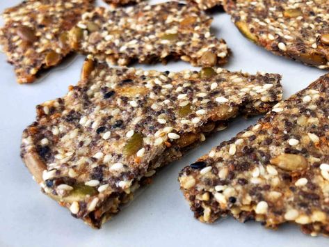 Low Carb Keto Everything Seed Crackers Keto Everything, Seed Crackers Recipe, Flax Seed Crackers, Flax Seed Benefits, Seed Crackers, Healthy Low Carb Snacks, Low Carb Crackers, Low Carb Snack, Flax Seed Recipes