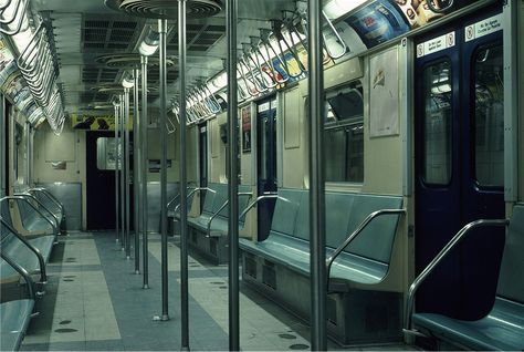 Subway Train Interior, Orv Aesthetic, Subway Interior, Nyc Train, 3d Modeling Tutorial, Flash Point, Background Green, New York Subway, Subway Train