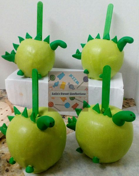 Dino Fruit, Chocolate Apples, Dinosaur Themed Birthday Party, Dino Party, Fruit Snacks, Candy Apples, 1st Bday, Chocolate Desserts, Caramel Apples