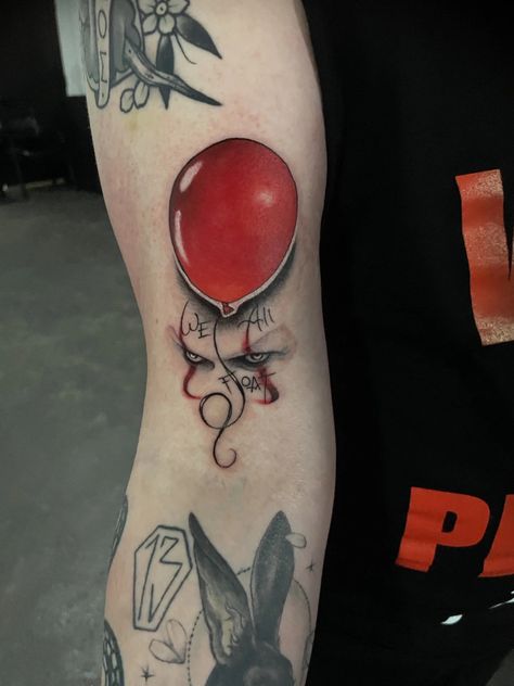 Red Balloon Tattoo, Pennywise Tattoo, Moving On Tattoos, Colorful Skull Art, Horror Movie Tattoos, Balloon Tattoo, Movie Tattoo, Movie Tattoos, Joker Tattoo