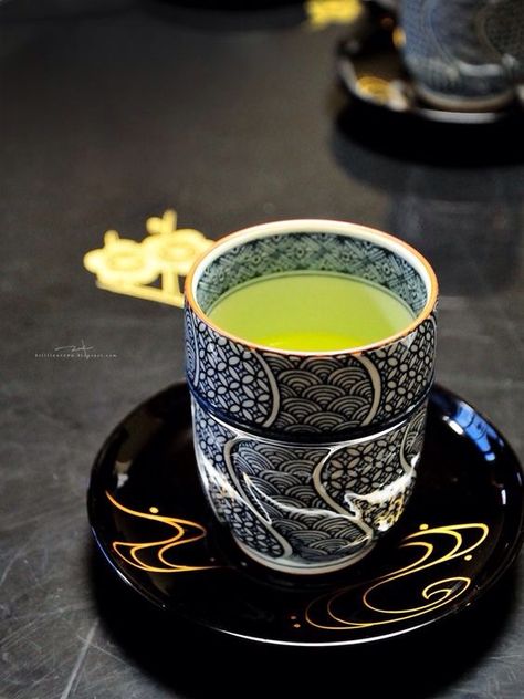 A Girl Inspired Gallbladder Removal, Cuppa Tea, Tea Culture, Japanese Tea Ceremony, Japanese Sweets, Tea Art, My Cup Of Tea, Chinese Tea, Matcha Tea