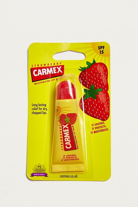 Carmex Strawberry, Carmex Lip Balm, Strawberry Treats, Strawberry Lip Balm, Lip Balm Collection, Balsam Do Ust, Lip Gloss Collection, Lip Balm Tubes, Flavored Lip Balm