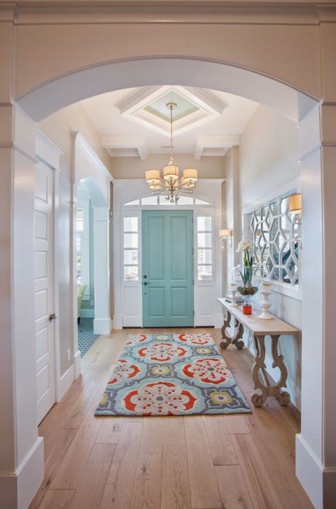 House of Turquoise: Highland Custom Homes door color perfection. Just sayin' Vstupná Hala, House Of Turquoise, Interior Vintage, Diy Casa, Foyer Design, Hus Inspiration, Parade Of Homes, Design Del Prodotto, Design Case