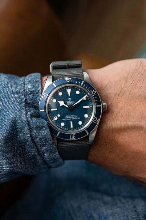 Tudor Black Bay Blue, Tudor Black Bay 58, Wrist Watch For Men, Mens Watch Brands, Tudor Watches, Seiko Mod, Trendy Watches, Fancy Watches, Tudor Black Bay