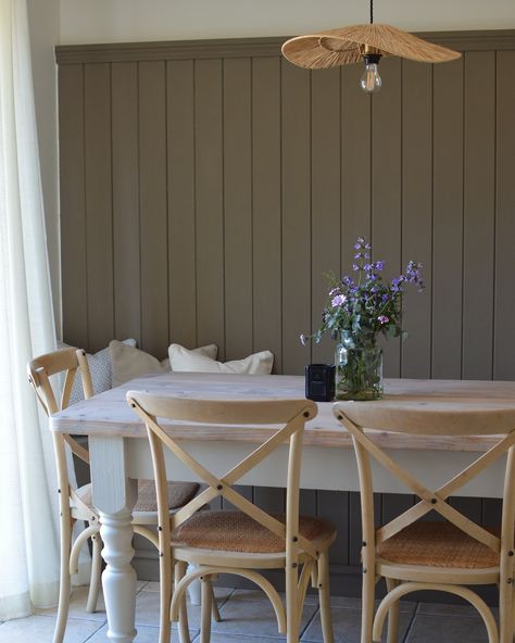 Here’s a shot of the dining area with the addition of some lovely flowers from my mum and dad’s garden. 💛 This weather is wonderful, we have finally got some sunshine & I’m off to Budapest. Let’s hope it’s still here by the time I get back 🌞 . Dining room inspiration, tongue and groove panelling, DIY panelling, banquette bench seating, #thepureedit #homeaccount #homedecor #homeinspiration #neutraldecor #interiordesign #countryhomeandgarden #rusticdecor #lovemyhome #countryinteriors Dining Area Panelling, Panelled Dining Room, Panelling Diy, Diy Panelling, Cottage Extension, Banquette Bench, Tongue And Groove Panelling, Rose Hill, Extension Ideas