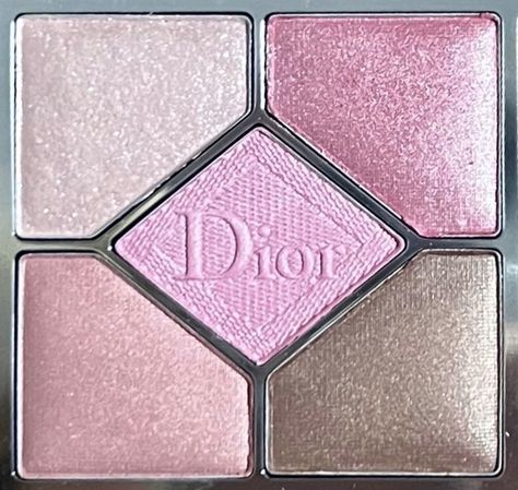 ☆ Make Up Palettes, Dior Palette, Red Bottoms Heels, Mtv Trl, Nostalgic Movies, 2000s Pop Culture, Rosy Blush, Pink Dior, Pink Eyeshadow Palette