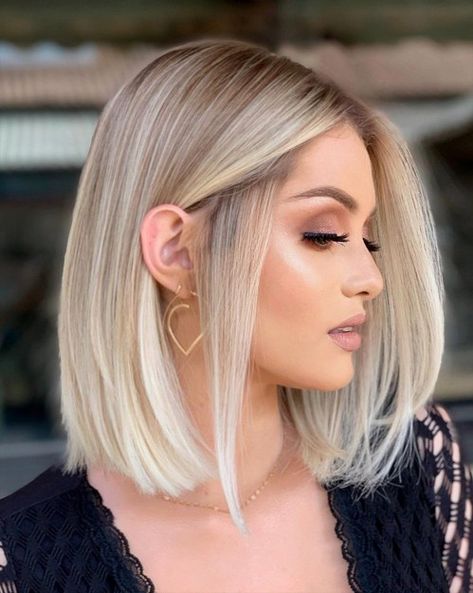 Haircuts For Fine Blonde Hair, Collarbone Lob, Short Haircut For Fine Hair, Best Haircuts For Fine Hair, Timeless Haircut, Ash Hair, Modern Haircuts, Bob Haircut For Fine Hair, Lob Hairstyle