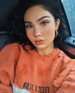 How to Find the Best Blush Suited for You Soft Orange Makeup Look, Orange Blush Makeup Looks, Brown Blush Makeup, Spring Makeup Looks For Brown Eyes, Orange Makeup Looks Natural, Red Blush Makeup Look, Makeup Looks Blush, Orange Blush Makeup, Red Blush Makeup