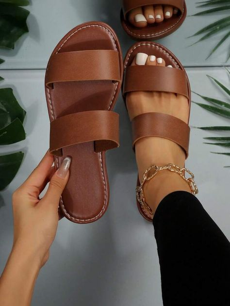 Fancy Sandals, Pretty Sandals, Fashion Shoes Sandals, Shoes Outfit Fashion, Trendy Sandals, Leather Sandals Women, Casual Heels, Leather Slippers, Cute Sandals