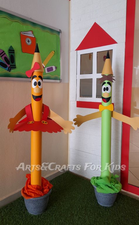 Crayons. Board. School Decorations Ideas Art Projects, Crayons Classroom Decoration, School Entrance Decor Ideas, Welcome Back To School Decoration Ideas, School Decorations Ideas, Back To School Window Display, School Decorations Diy, Back To School Decorations, Back To School Displays