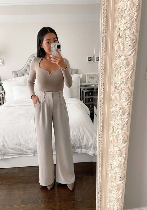 monochrome gray / taupe business casual outfit for fall // Abercrombie wide leg trousers petite review Knit Pants Outfit, Wide Leg Trousers Outfit, Wide Leg Outfit, Wide Leg Pants Outfit, Winter Pants Outfit, Winter Trousers, Slim Straight Pants, Trouser Outfit, Outfit Plan