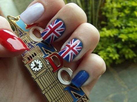 So pretty! Union Jack Nails, Flag Nails, Uk Nails, London Nails, British Flag, Nail Polish Designs, Nail Art Galleries, Beautiful Nail Art, Gorgeous Nails