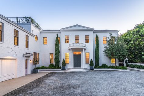 Developer Behind Gwyneth Paltrow’s Home Lists L.A. Spec House for $33 Million - WSJ Usonian House, Spec House, Window Grids, Marble Staircase, Glass Pool, Garden Bathroom, Studios Architecture, Windsor Smith, Room Screen