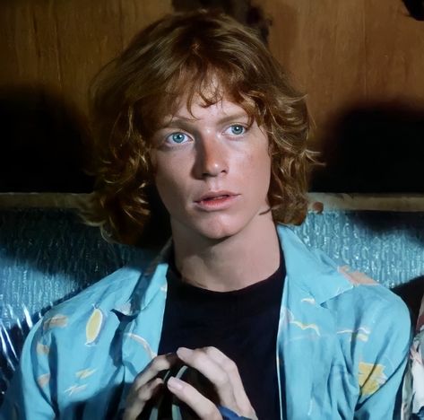 Eric Stoltz as Chuck in “Surf II (1984)” Eric Stoltz 80s, Some Kind Of Wonderful, Eric Stoltz, Cute Ginger, Big Blue Eyes, Oc Ideas, Character Ideas, 80s Fashion, New Pins