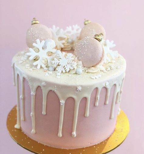 Pink Christmas Baby Shower Cake, December Birthday Cake For Women, Winter 1st Birthday Cake, Christmas Birthday Cake Girl, Pink Christmas Birthday Cake, First Birthday Cake Christmas, Pastel Christmas Cake, Pink Winter Cake, Xmas Birthday Cake