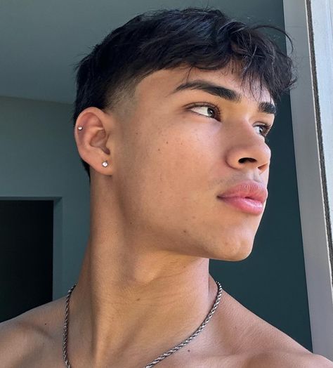 David Vasquez, Teen Doctor, Men's Piercings, Asian Haircut, Latino Men, Twisted Series, Anime Hair, Aesthetic Guys, Handsome Anime Guys