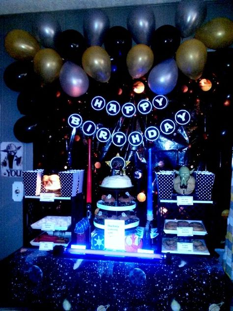 Star Wars Glow in the Dark Birthday Party Ideas | Photo 21 of 24 Tomorrowland Party, Sweet 16 For Boys, Star Wars Birthday Party Ideas, Decoracion Star Wars, Dark Birthday, Indoor Birthday Parties, Zumba Kids, Birthday Deco, Indoor Birthday