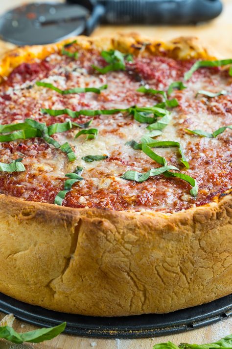 Deep Dish Pizza Chicago Style Deep Dish Pizza, Deep Dish Pizza Recipe, Chicago Deep Dish Pizza, Chicago Style Pizza, Homemade Dough, Deep Dish Pizza, Pizza Rolls, Deep South, Jerk Chicken