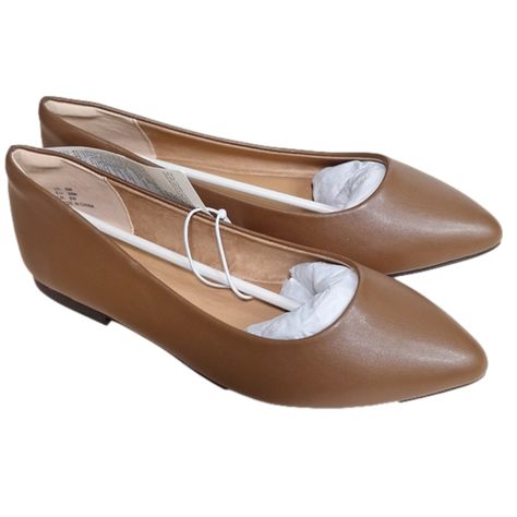 Amazon Essentials Slip On Shoes. These Pointed Toe Flats In A Neutral Brown Color. Womens Size 8w. Sku 50slip2yinz Black Army Boots, Beige Ballet Flats, Leopard Print Ballet Flats, Shoes Amazon, Girls Rain Boots, Animal Print Flats, Navy Blue Shoes, Flats Shoes Comfortable, Black Ugg Boots