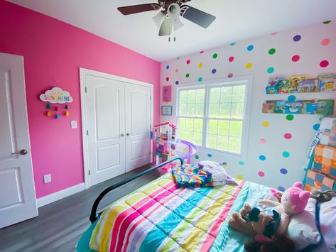 Rainbow Girls Room, Girls Room Paint, Home Decor Ideas Bedroom, Rainbow Bedroom, Girls Room Design, Decor Ideas Bedroom, Toddler Girl Room, Home Design Inspiration, Rainbow Room