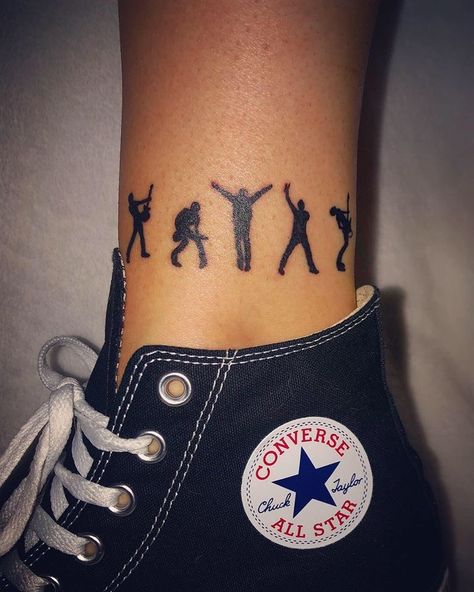 Def Leppard Tattoo Def Leppard Tattoo, Bracelet Tatoo, Rock And Roll Tattoo, Harry Tattoos, Rock Tattoo, Leg Tattoo Men, Ray Vaughan, Lindsey Stirling, Small Hand Tattoos