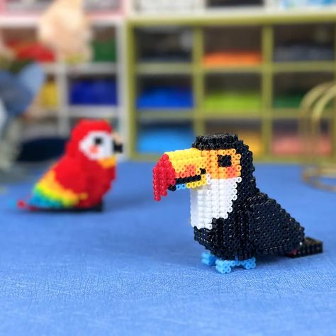 Fuse Beads Ideas, Hama Beads 3d, Beads Pattern, 3d Perler Bead, Beads Ideas, Bird Crafts, Iron Beads, Perler Beads Designs, Fuse Beads