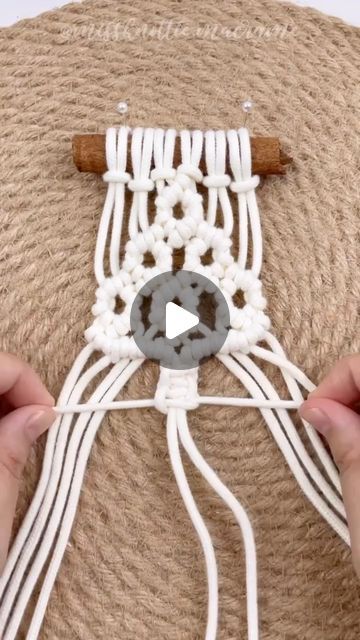 Macrame Mural, Cute Christmas Tree, Christmas Star, My Story, My Youtube Channel, Diy Christmas Gifts, Christmas Seasons, Christmas Presents, Cinnamon Sticks