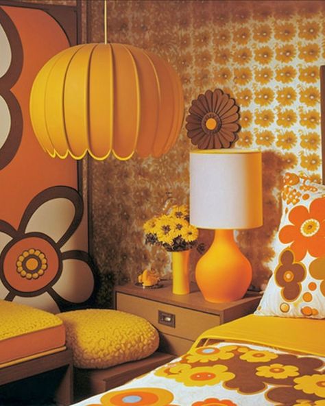 Retro 70s Bedroom, 70s Bedroom Aesthetic, Groovy Bedroom, 70s Bedroom, 70s Room, Groovy Room, 60s Interior, 70s Interior Design, Retro Rooms