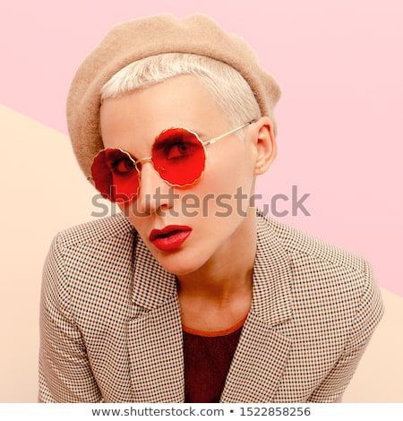 Blonde model with short hair in fashion glasses and beret. Vintage style Short Hair With Beret, How To Wear A Beret With Short Hair, Beret Short Hair, Beret With Short Hair, Beret Styling, French Hat Outfit, Beret Hat Outfit, Short Hair Hat, Short Hair Fashion