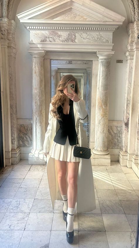 Stories • Instagram Paris Aesthetic Outfit, Kenzie Kay, White Mini Skirt Outfit, Blond Girl, Lit Outfits, White Mini Skirt, Miniskirt Outfits, Pretty Style, British Vogue