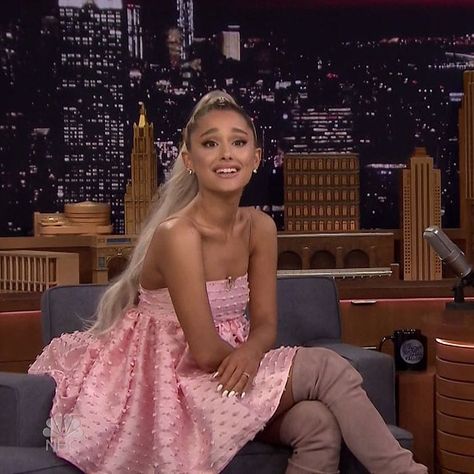 Ariana Grande in an ultra-short Cecilie Bahnsen pink babydoll dress Selena Taylor, Ariana Grande Pink, Pink Babydoll Dress, Pink Babydoll, Ariana Grande Outfits, Ariana Grande Cute, Ariana Grande Style, Ariana Grande Photos, Ariana G