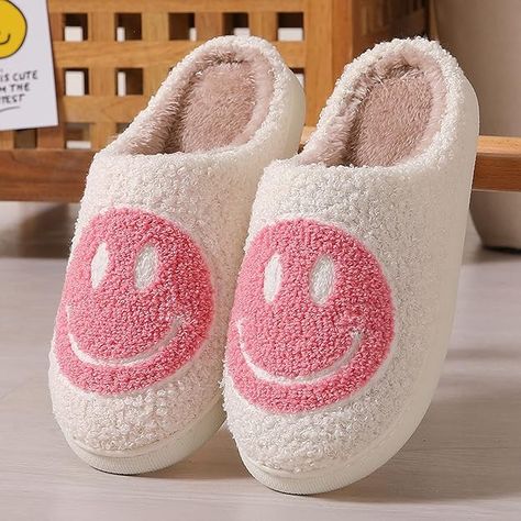 Women and Men Cute Smile Face Slippers，Retro Happy Face Slippers Warm Soft Plush Slip-on Preppy House Slippers for Winter Indoor Outdoor Soft Cushion Non-slip Fuzzy Flat Slippers Cartoon Smiley Face, Bow Season, Cartoon Smile, Fluffy Cushions, Face Home, Flannel Fashion, Cute Flats, Warm Slippers, Smiley Faces