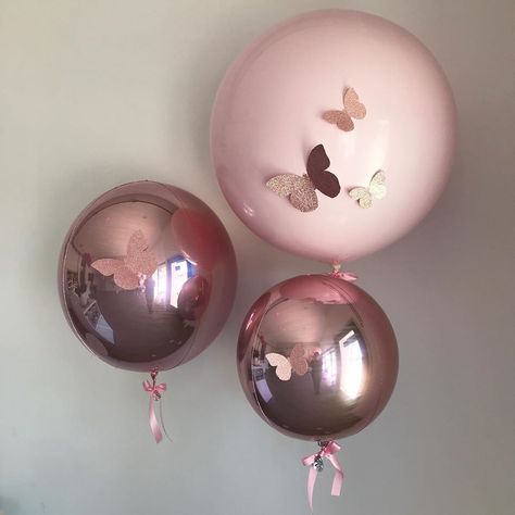 Butterfly Themed Birthday Party, Butterfly Theme Party, Butterfly Baby Shower Theme, Girl Shower Themes, Butterfly Balloons, Butterfly Birthday Party, Rose Gold Party, Butterfly Baby Shower