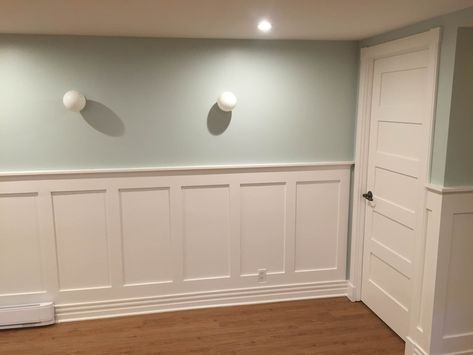 Craftsman Style Wainscoting by Jean-Francois - The Joy of Moldings Waynes Coating Ideas, Wall Wainscoting Ideas, Bedroom Wainscoting, Craftsman Wainscoting, Wainscoting Staircase, Wainscoting Hallway, Wainscoting Ideas, Wainscoting Kitchen, Painted Wainscoting