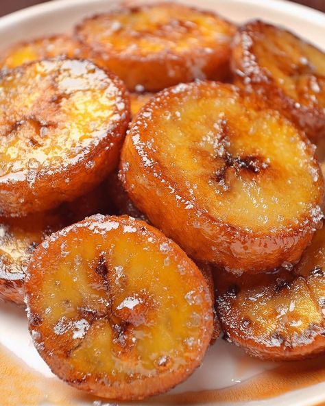 Pan Fried Cinnamon Bananas Pan Fried Cinnamon Bananas Recipe, Cinnamon Fried Bananas, Bananas For Breakfast, Pan Fried Bananas Cinnamon, Pan Fried Cinnamon Bananas, Fresh Banana Recipes, Candied Bananas, Pan Fried Bananas, Fried Bananas Recipe