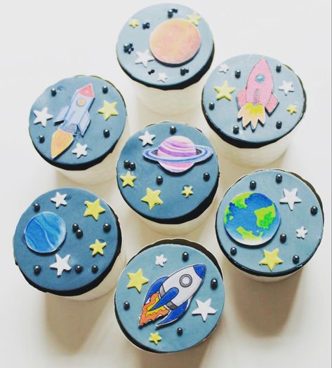 Planet Cupcakes, Space Cupcakes, Cookies Ideas, Happy Birthday Wishes Images, Birthday Wishes And Images, Disney Jokes, Mini Cake, Wishes Images, 1st Bday