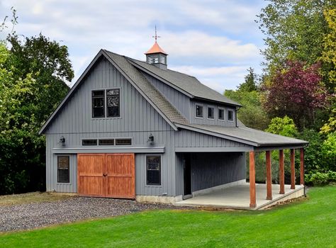 24' x 36' Elite Cape Garage - Kloter Farms Gambrel Garage, Barn Garage Ideas, Modern Cabin Plans, Barn Style Garage, Gambrel Barn, Backyard Barn, Farmhouse Garage, Timber Frame Barn, Granny Pod