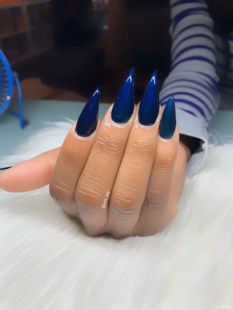 Safire Blue Nails, Midnight Blue Nails Matte, Blue Fall Nails 2022, Pointy Blue Nails, Blue Stelito Nails, Russian Navy Nails, Navy Blue Stiletto Nails, Dark Blue Stiletto Nails, Blue Nails Stiletto