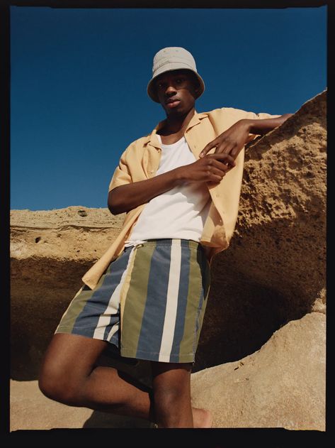 Zara Men Summer, Beach Fashion Editorial, Beach Editorial, Swimwear Photoshoot, Zara Summer, Mens Shorts Outfits, Mens Editorial, Men Photoshoot, Beach Wear Men