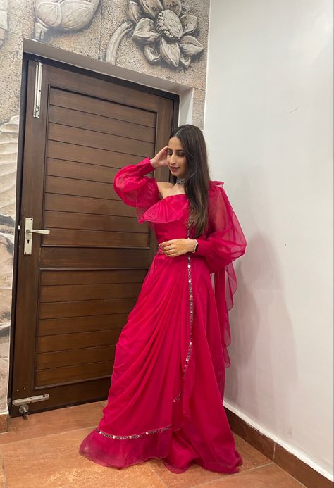 Ridhi Mehra, Pink Jumpsuit, Wearing Clothes, Red Formal Dress, Jumpsuit, Formal Dresses, Pink, How To Wear