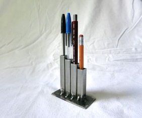 Simple Industrial Pencil Holder: 5 Steps (with Pictures) Beginner Welding, Miller Welding, Metal Sculpture Artists, Welding Training, Welding Jobs, Fabrication Tools, Welding Process, Diy Welding, Welding Rods