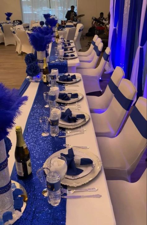 Quince Court Table Blue, Shades Of Blue Birthday Party, Blue And Gold Themed Wedding, Navy Blue Party Decorations, Gold Themed Wedding, Royal Blue Wedding Theme, Royal Blue Quince, Navy Blue And Gold Wedding, Silver Wedding Decorations