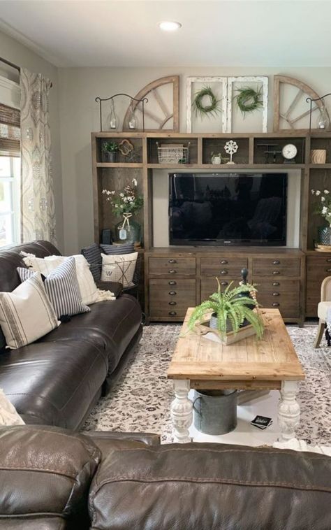 If you love farmhouse style then you've got to check out these farmhouse living room ideas. Everything from modern to rustic farmhouse living rooms. Room Redo Ideas, Rustic Farmhouse Ideas, Living Room Rustic Farmhouse, Small Farmhouse Living Room, Stand Design Ideas, Shiplap Living Room, Farmhouse Style Living Room Decor, Farmhouse Decor Trends, Living Room Rustic