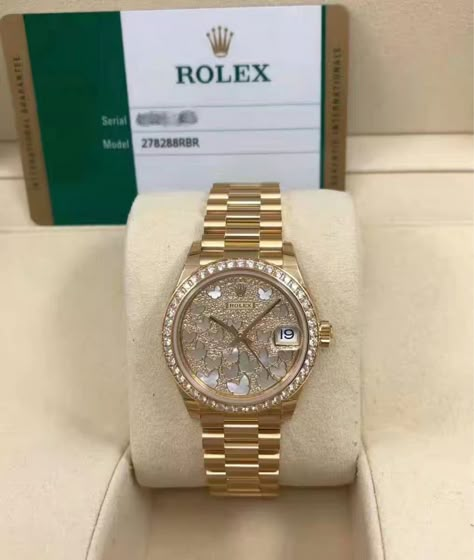 Latest Watches For Women, Gold Dimand Watches, Women Watches Classy Elegant Rolex, Watches Women Fashion Classy, Elegant Gold Luxury Diamond Watch, Luxury Rose Gold Jewelry And Watches, Ladies Watches Simple, Designer Watches Women, White Gold Rings For Women