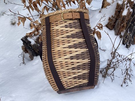 Adirondack Pack Baskets – Heartwood Homestead Farm Pack Basket, Indian Baskets, Bullet Journal 2019, Basket Weaving Patterns, Rustic Log Cabin, Homestead Farm, Willow Weaving, Tung Oil, Diy Basket