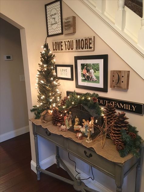 Christmas Creche Nativity, Year Round House Decor, Nativity Set Under Christmas Tree, Christmas Decor Ideas Nativity, Rustic Nativity Scene Display, Table Top Nativity Set Display Ideas, Christmas Entryway Table Decor Nativity, Nativity Ideas Decoration, Manger Scene Display Ideas