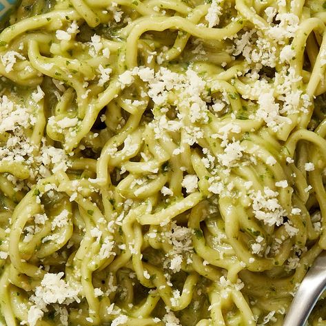 Pesto Ramen, Beef Noodle Casserole, Fall Vegan Recipes, Ramen Noodle Recipes, Instant Ramen, Noodle Casserole, Healthy Slow Cooker, Never Go Back, Broccoli Beef