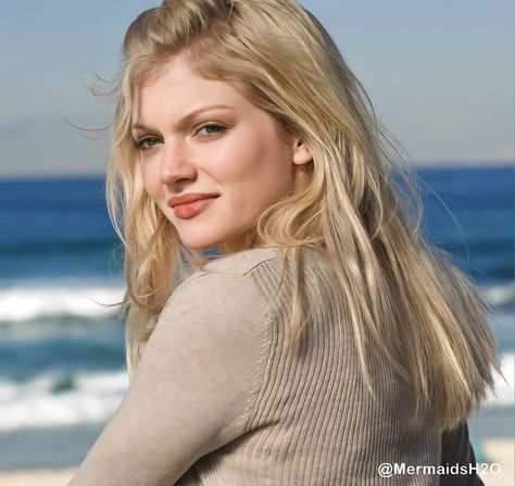 Rikki H2o, Cariba Heine, H2o Mermaids, Pretty Mermaids, Tv Show Couples, Mako Mermaids, Pink Wallpaper Girly, Powerpuff Girl, Ordinary Girls