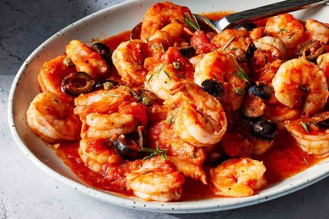 Garlic Shrimp in Tomato Sauce Shrimp In Tomato Sauce, Seafood Main Course, Shrimp Tomato, Bypass Recipes, Puttanesca Sauce, Mediterranean Life, Seafood Meals, Spring Meals, Tomato Recipe